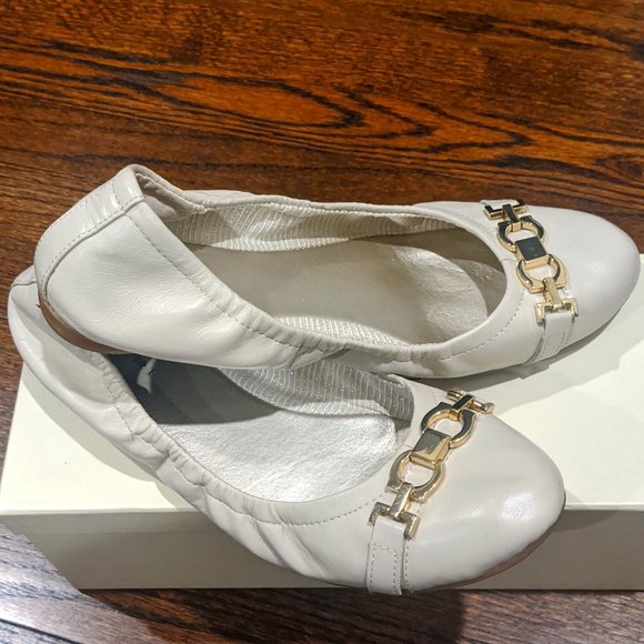 Shoes - Picture 4 of 4